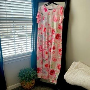 Beautiful pink floral maxi dress 2x with pockets